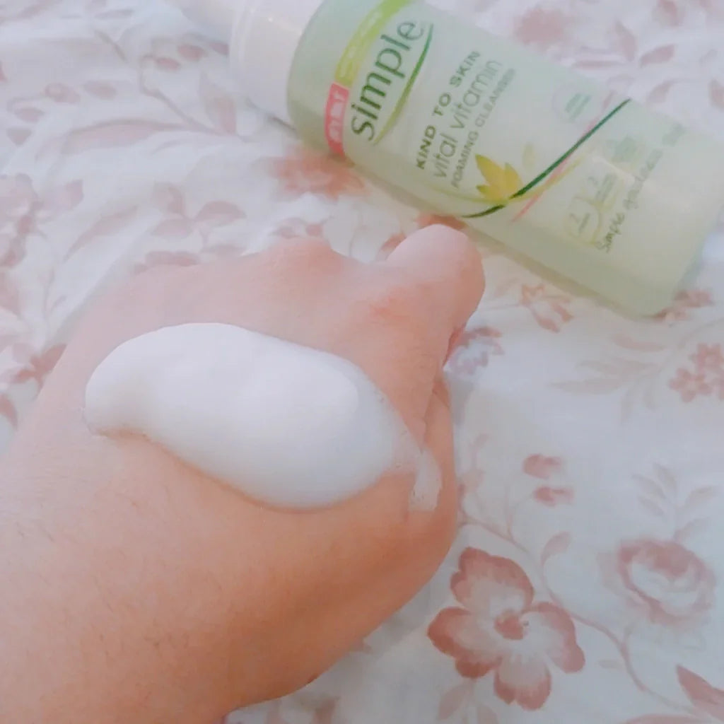 Simple Kind to Skin Vital Vitamin Foaming Cleanser